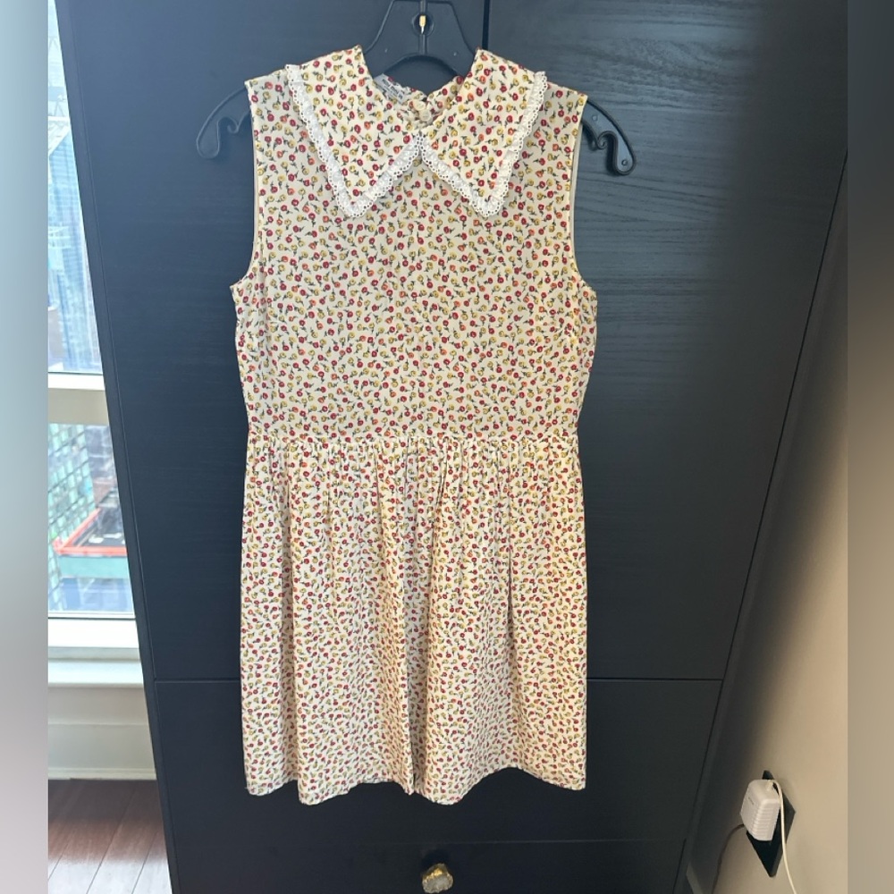 Miu Miu Kids Dress with Pink Floral Pattern and White Lace Collar